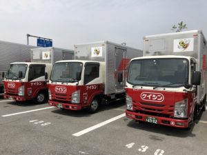 いすゞエルフ２ｔ新車納車　針尾ＳＰ号（大阪配送センター）